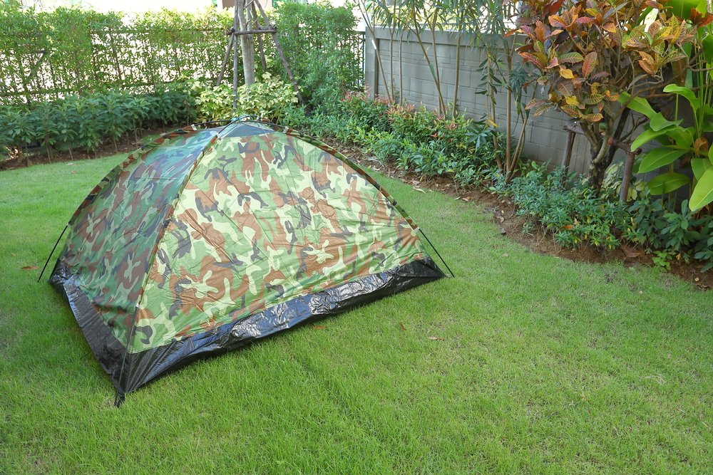« Campe dans mon jardin » : le camping autrement !